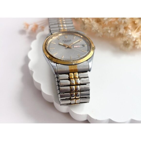 Pulsar Dual T Flexible Men's Day/Date Silver T Vintage Wristwatch - 30mm WORKS! - Picture 4 of 10